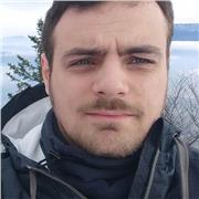 Professeur d'anglais passionné, prêt à enseigner